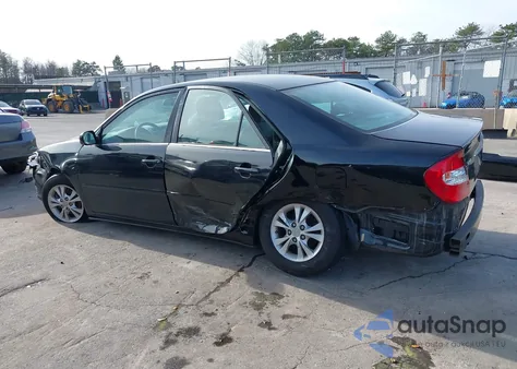 2004 Toyota Camry Le V6 z USA, uszkodzony, nr VIN 4T1BF32K24U080998